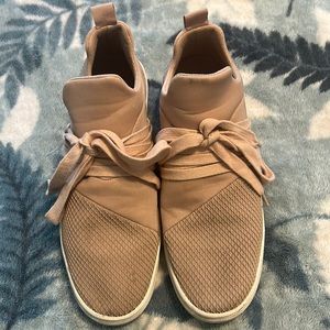 Steve Madden Lancer Fashion Sneakers